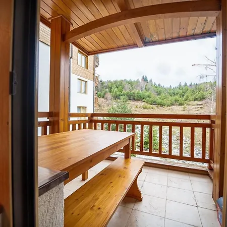 Host2u Mountain 2 Bedrooms - Fireplace Apartmán *