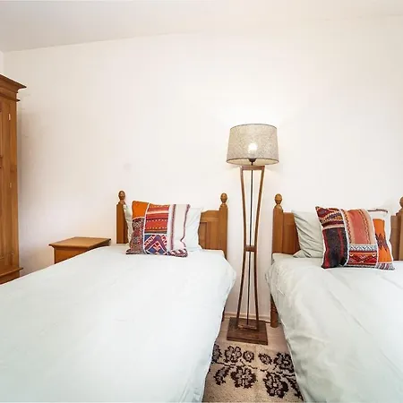 Host2u Mountain 2 Bedrooms - Fireplace *