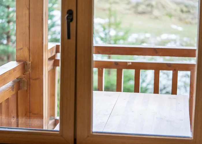 Host2u Mountain 2 Bedrooms - Fireplace * Bansko