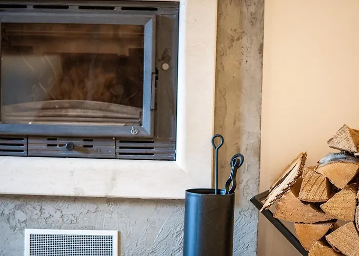 Apartment Host2u Mountain 2 Bedrooms - Fireplace Bansko